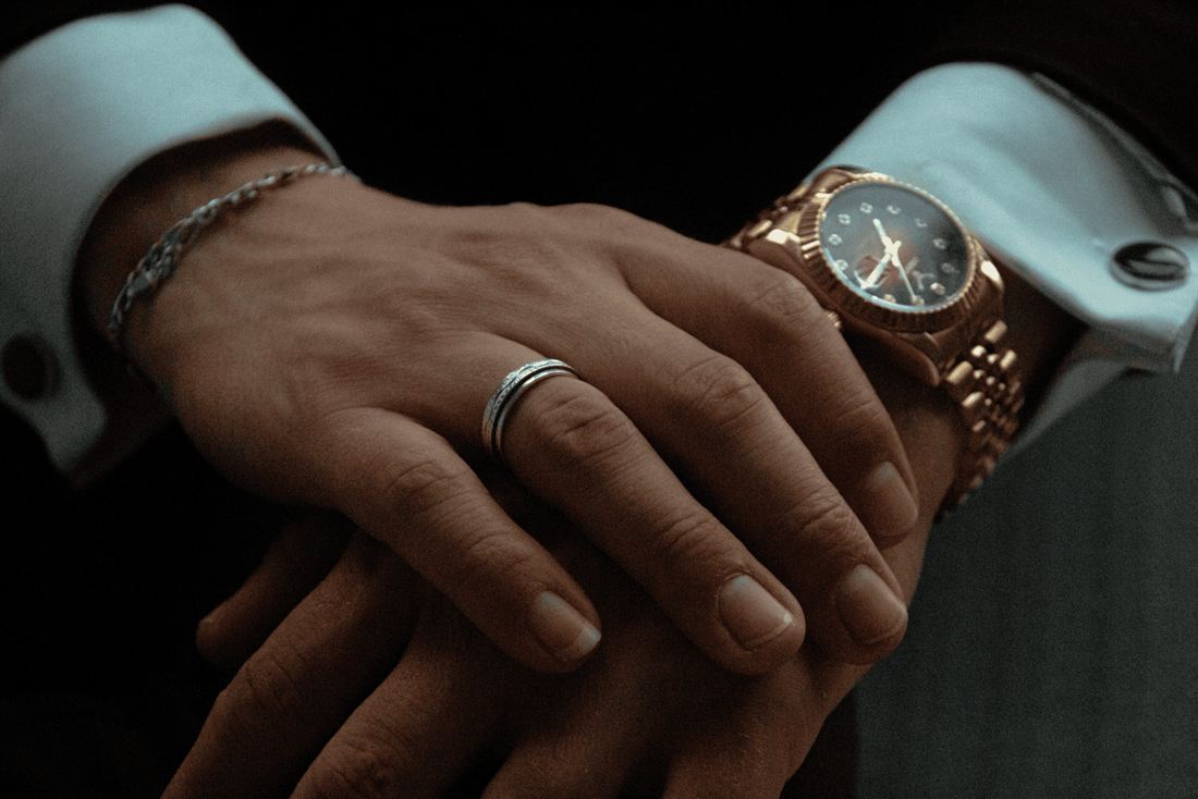 Orologio e anelli di lusso: la precisione richiesta nella gestione di ogni articolo